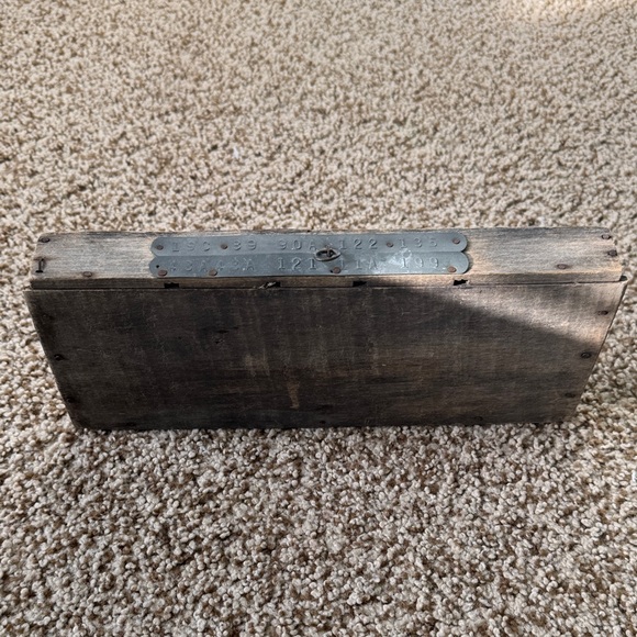 Vintage Wooden Trinket Shelf - Picture 2 of 5